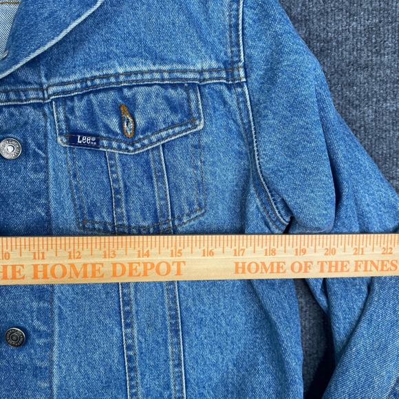 Vintage Lee Cropped Denim Jacket Womens Medium Light Wash Velvet Collar USA Made - Picture 7 of 14
